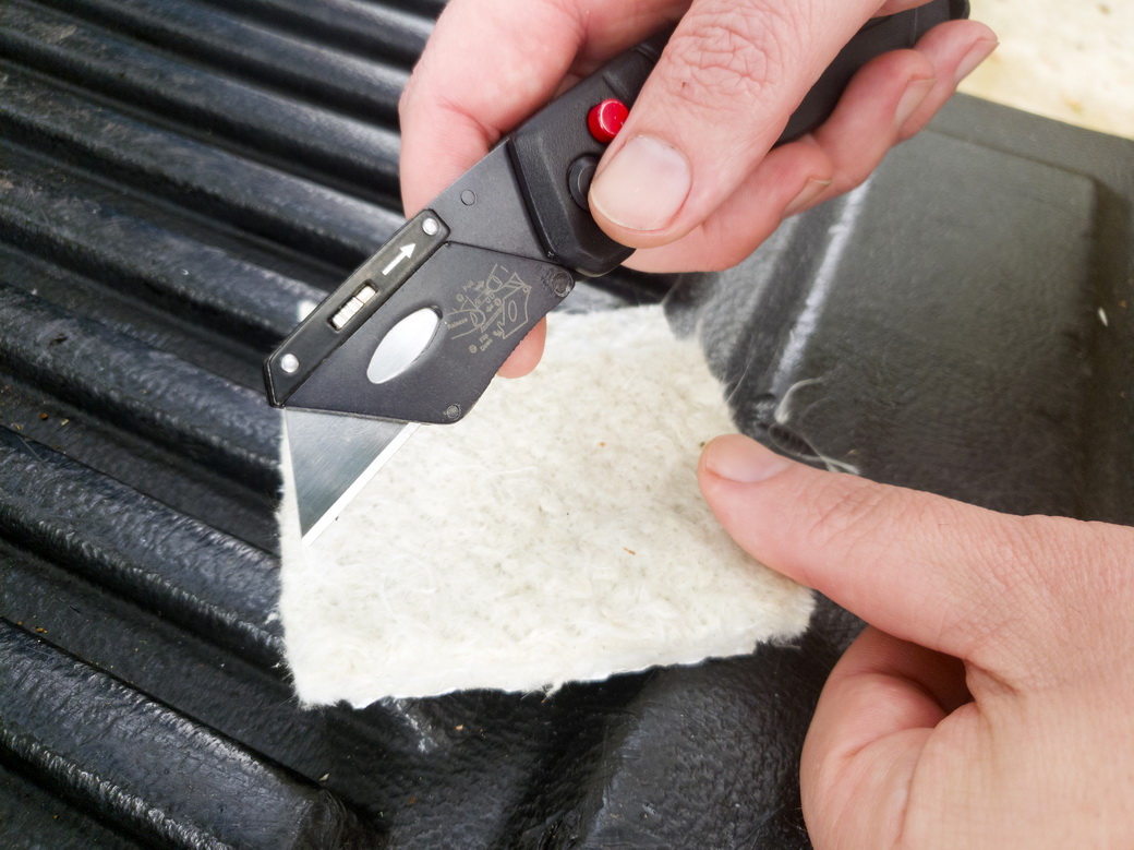 Razor knife for trimming Heatshield Armor
