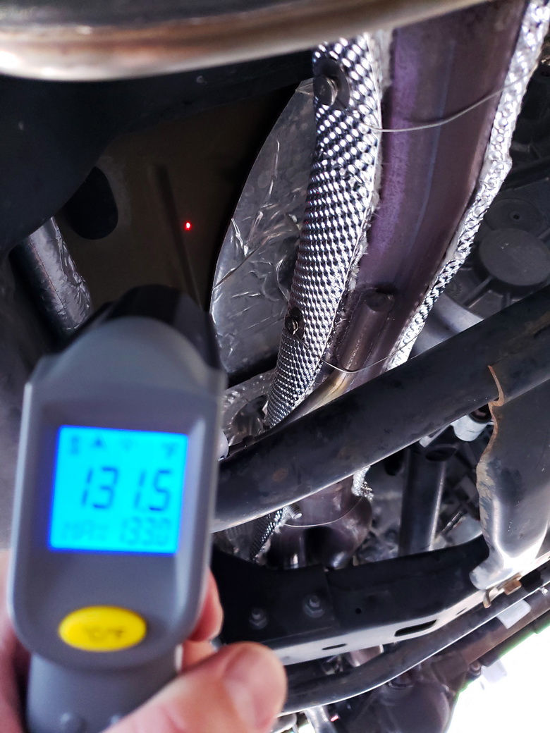 Heatshield_Products_Pipe_Armor_Heatshield_Armor_Install_15
