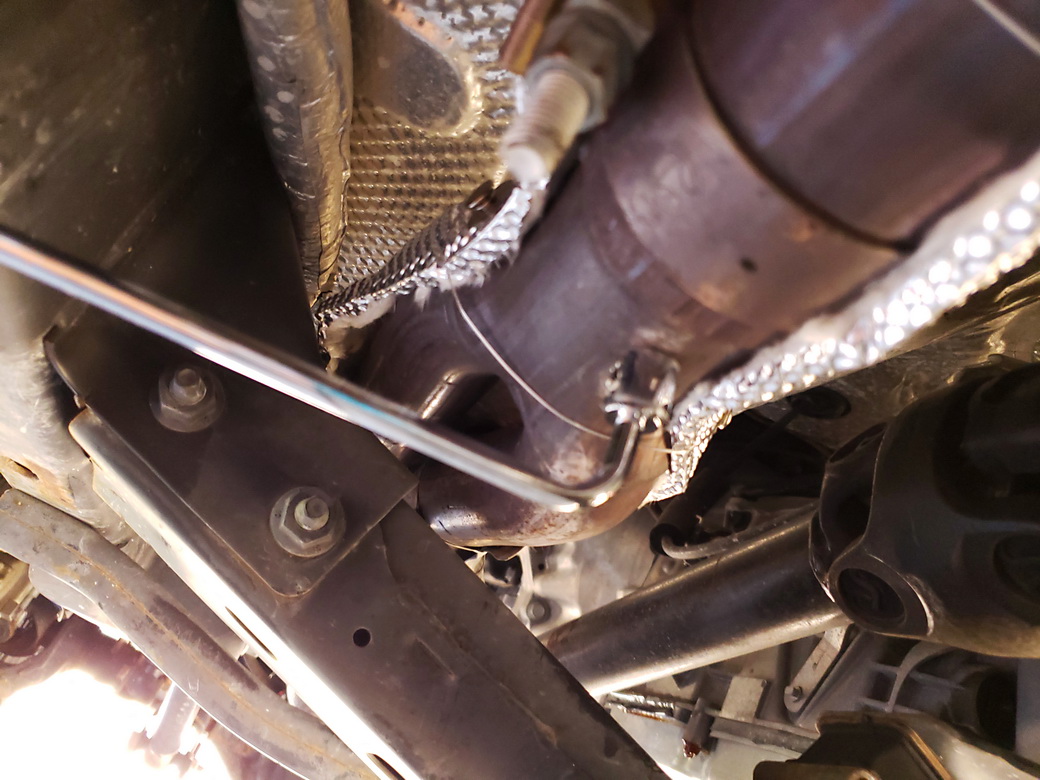 Heatshield_Products_Pipe_Armor_Heatshield_Armor_Install_17