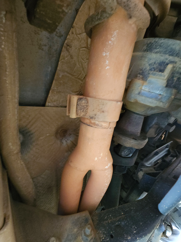 Jeep Wrangler JK floorboard and exhaust system