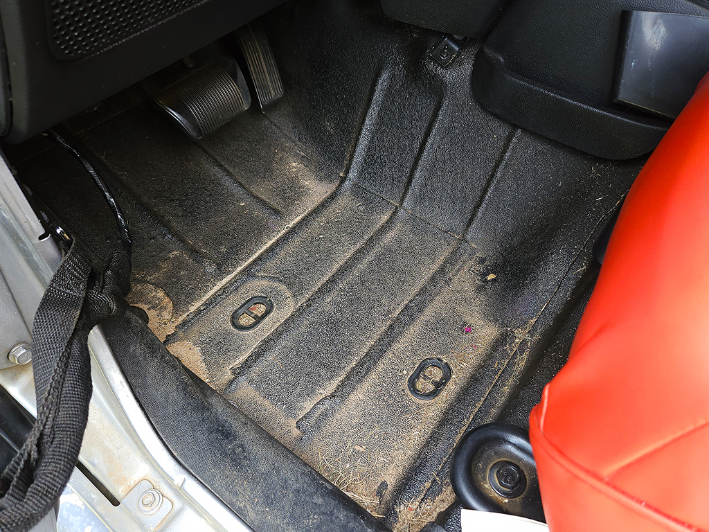 Jeep Wrangler JK driver's side floorboard
