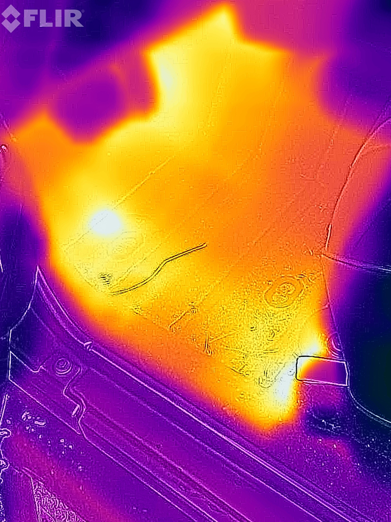 FLiR image of Jeep Wrangler JK driver's floorboard without exhaust insulation installed